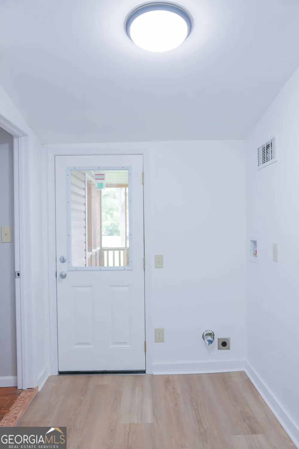 108 W 10th ST Chickamauga, GA 30707