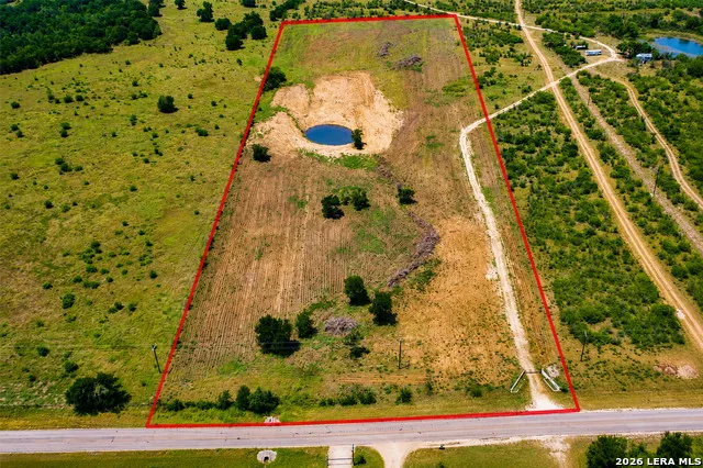 10890 KINGSBURY RD Kingsbury, TX 78638