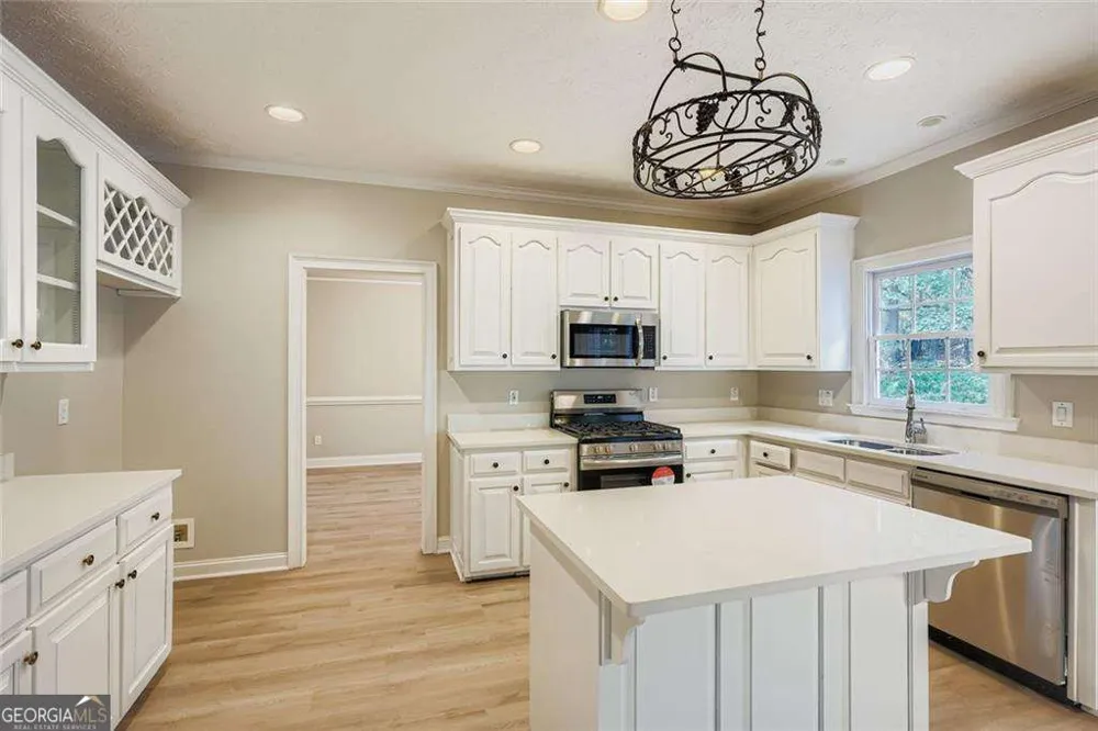 100 Hamilton Glen CT Fayetteville, GA 30215