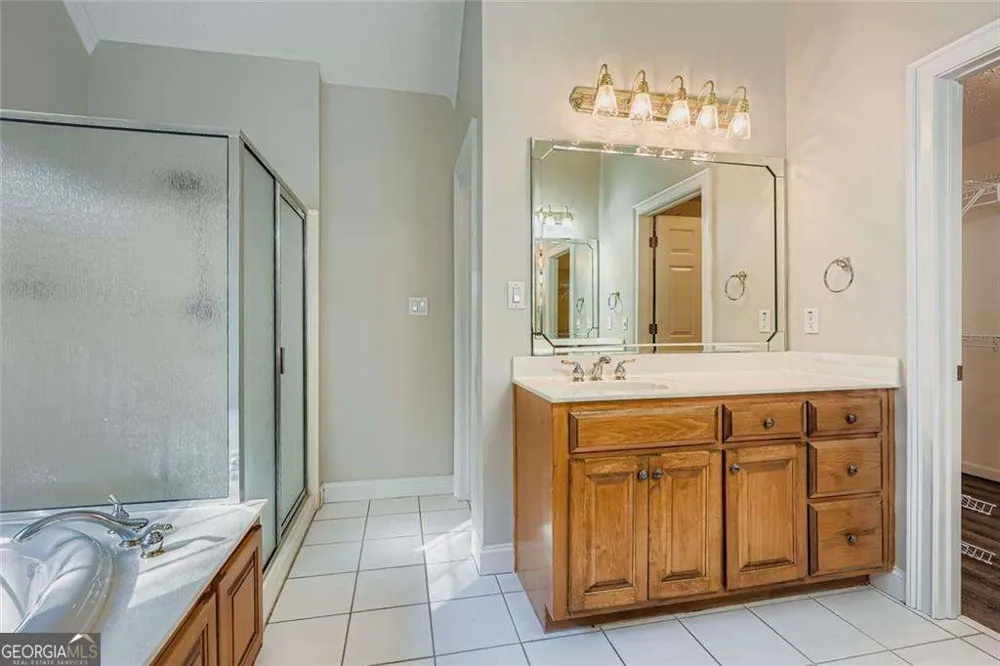 100 Hamilton Glen CT Fayetteville, GA 30215