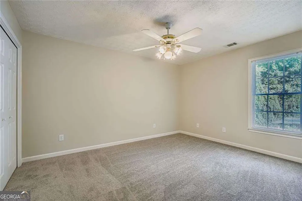 100 Hamilton Glen CT Fayetteville, GA 30215