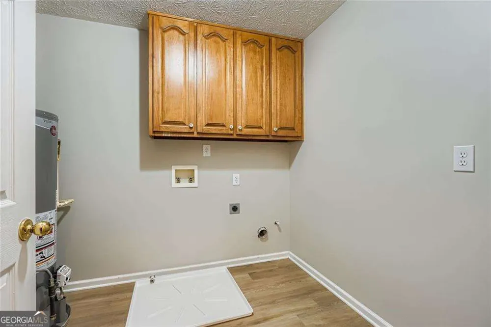 100 Hamilton Glen CT Fayetteville, GA 30215