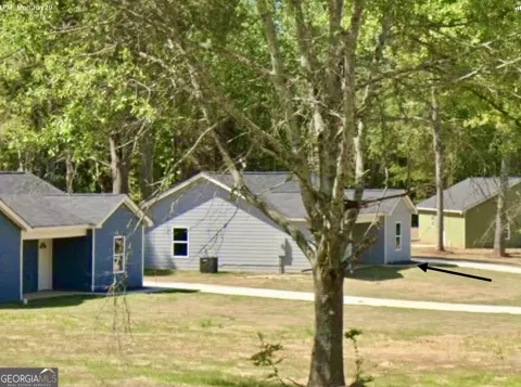 49 Lyla LN