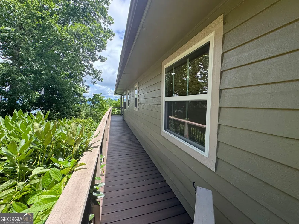 1498 Harris Ridge RD Young Harris, GA 30582