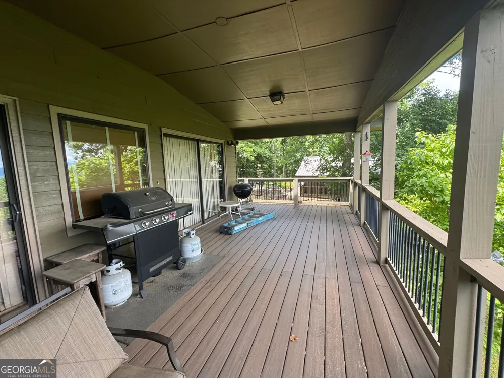 1498 Harris Ridge RD Young Harris, GA 30582