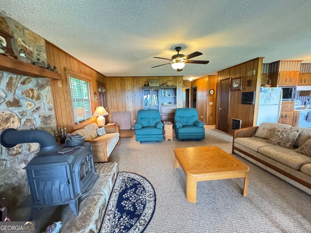 1498 Harris Ridge RD Young Harris, GA 30582