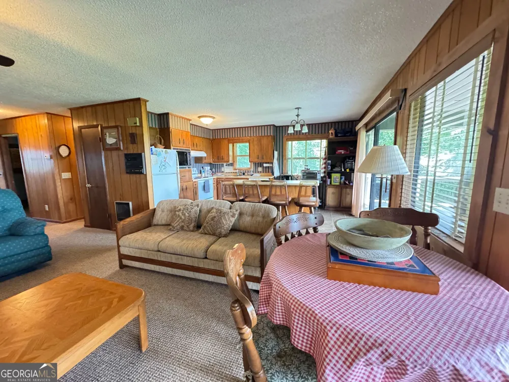1498 Harris Ridge RD Young Harris, GA 30582