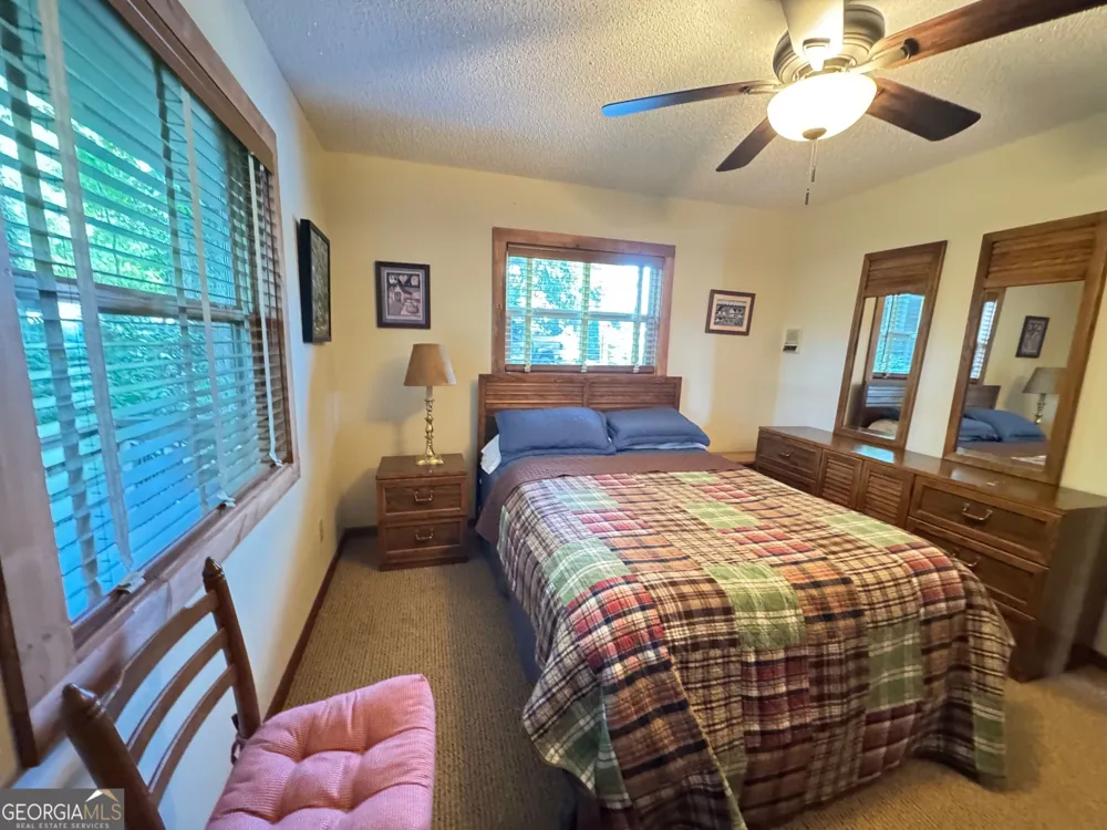 1498 Harris Ridge RD Young Harris, GA 30582