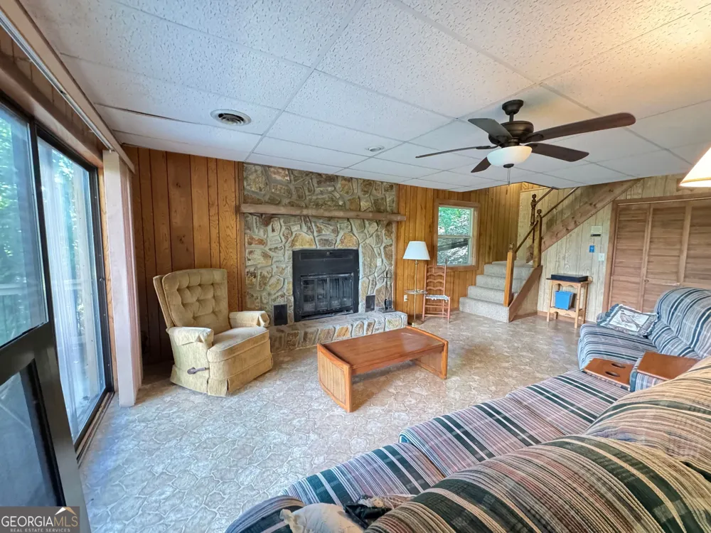 1498 Harris Ridge RD Young Harris, GA 30582
