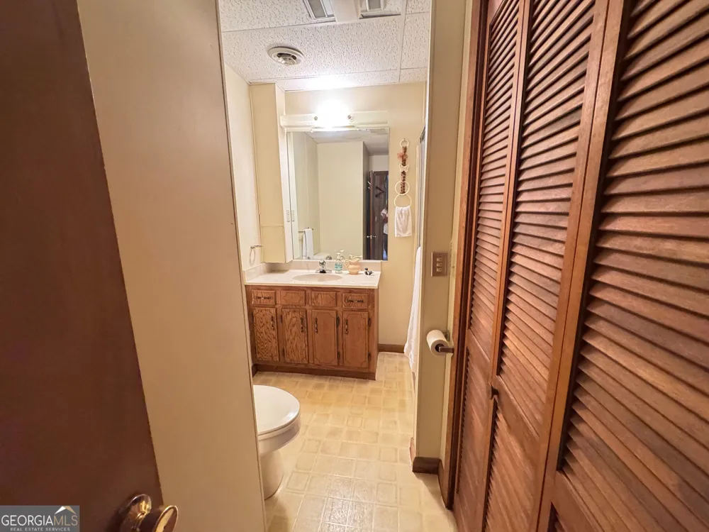 1498 Harris Ridge RD Young Harris, GA 30582