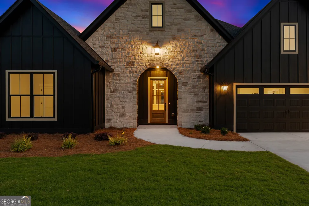 28 South Pointe DR Hartwell, GA 30643