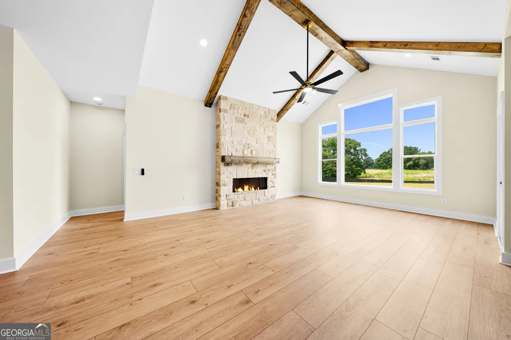 28 South Pointe DR Hartwell, GA 30643