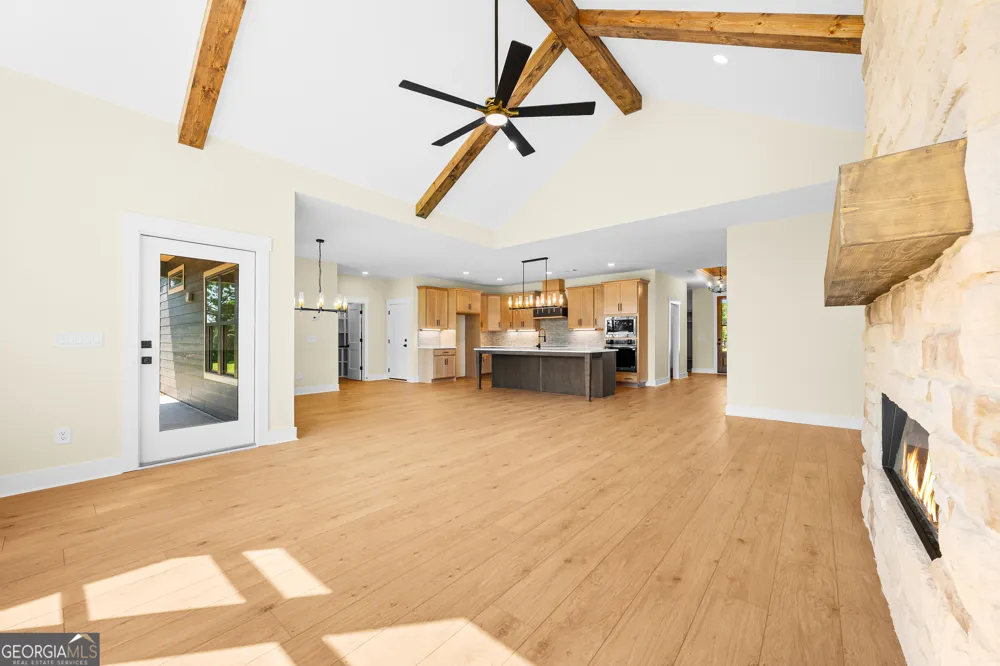 28 South Pointe DR Hartwell, GA 30643
