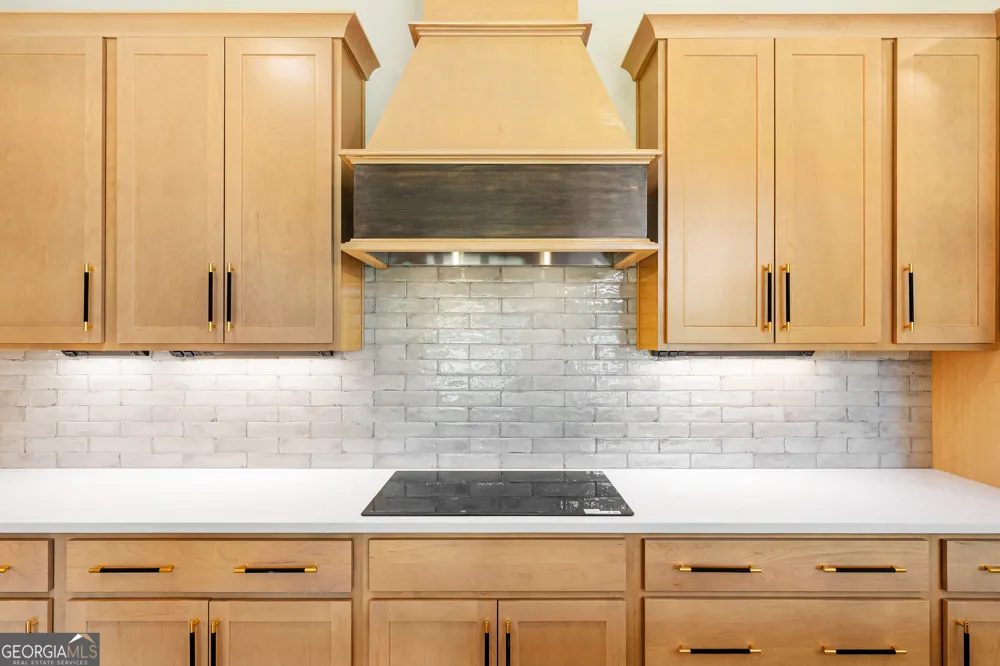 28 South Pointe DR Hartwell, GA 30643