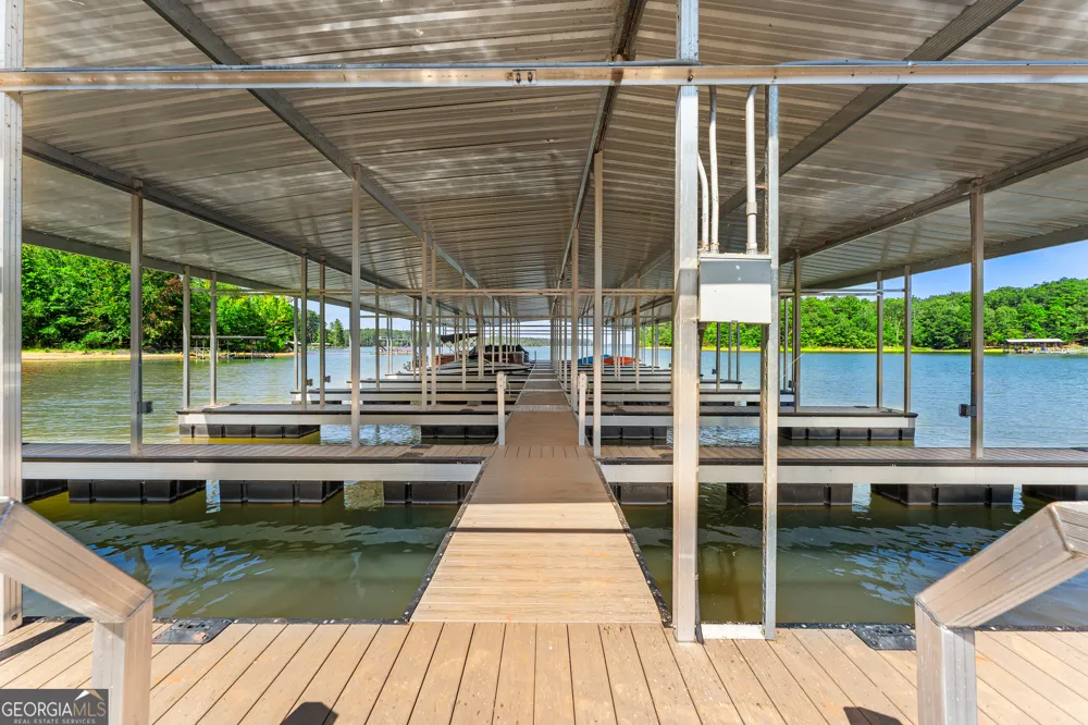 28 South Pointe DR Hartwell, GA 30643