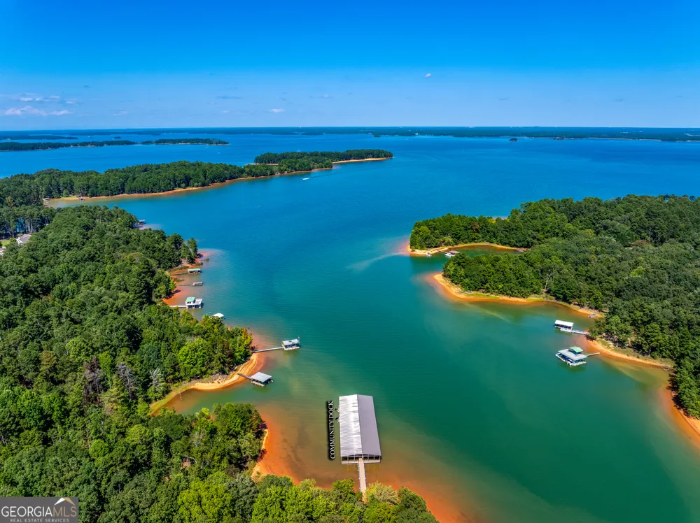28 South Pointe DR Hartwell, GA 30643