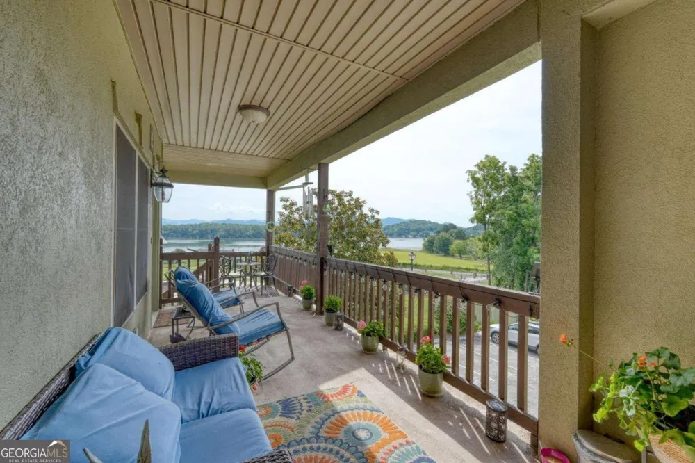 1729 Watercrest WAY Young Harris, GA 30582