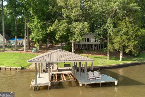 301 Thomas DR