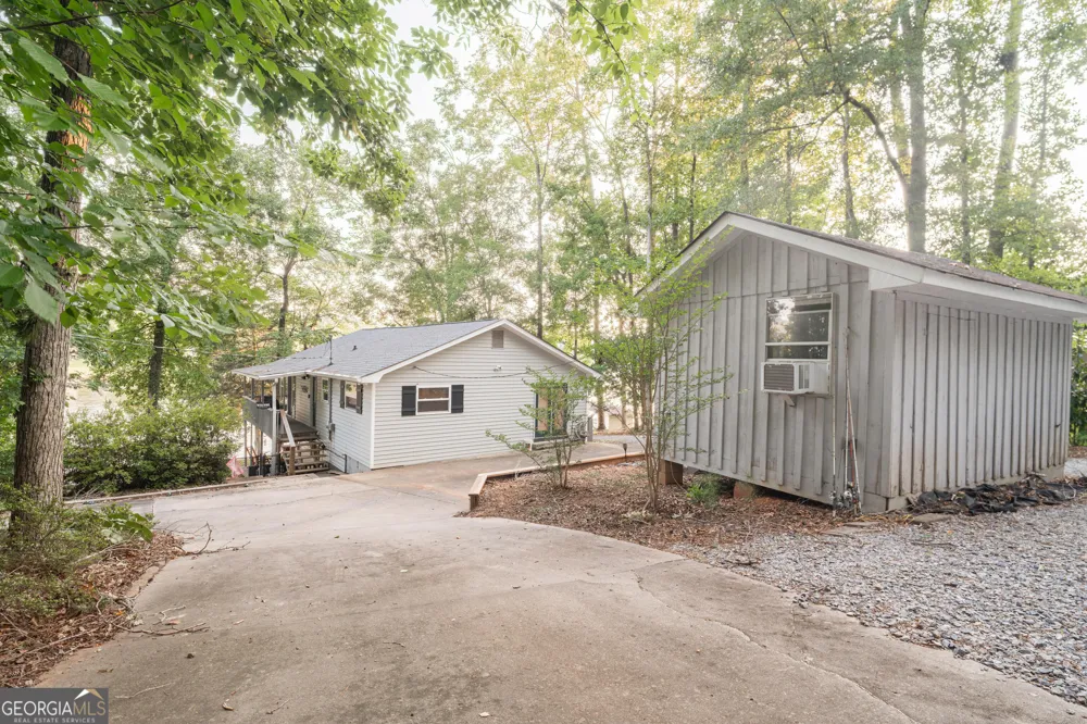 301 Thomas DR Eatonton, GA 31024