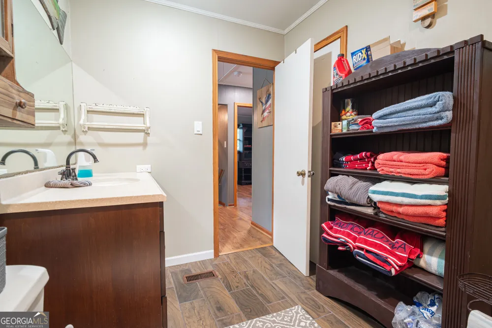 301 Thomas DR Eatonton, GA 31024