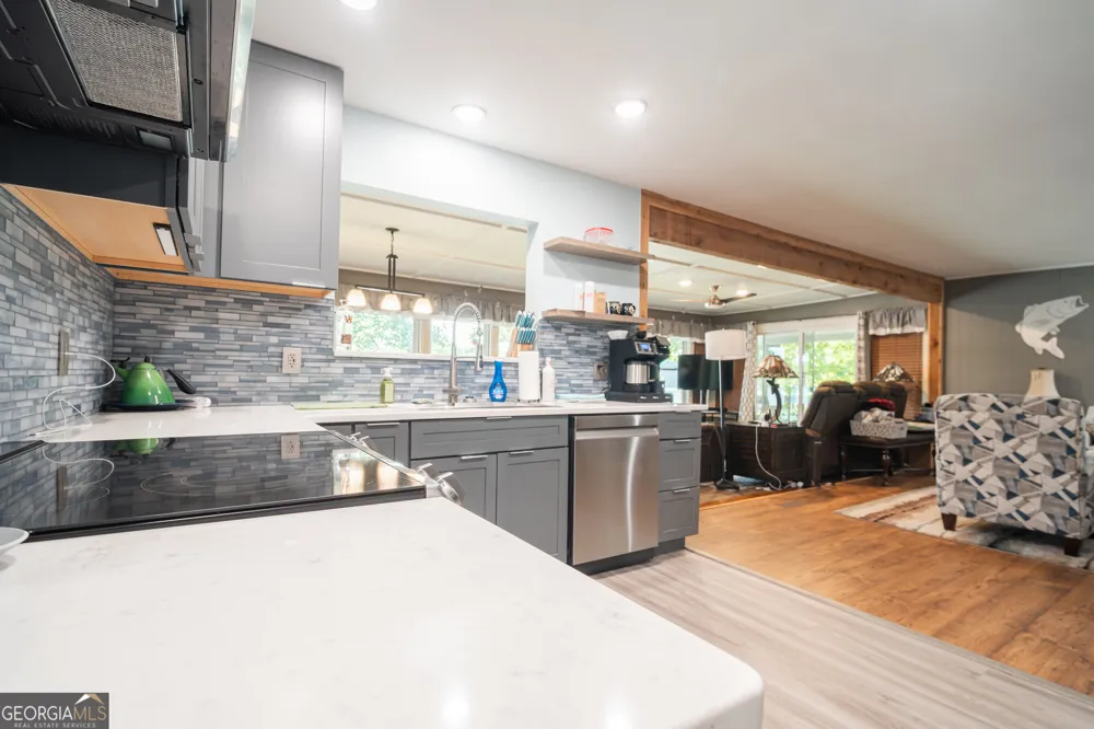301 Thomas DR Eatonton, GA 31024