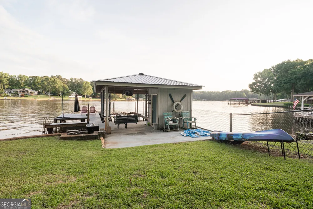 301 Thomas DR Eatonton, GA 31024