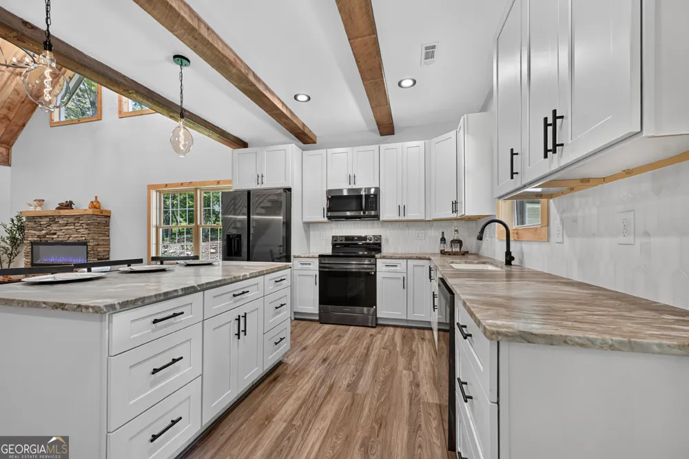 646 High Country CIR Morganton, GA 30560