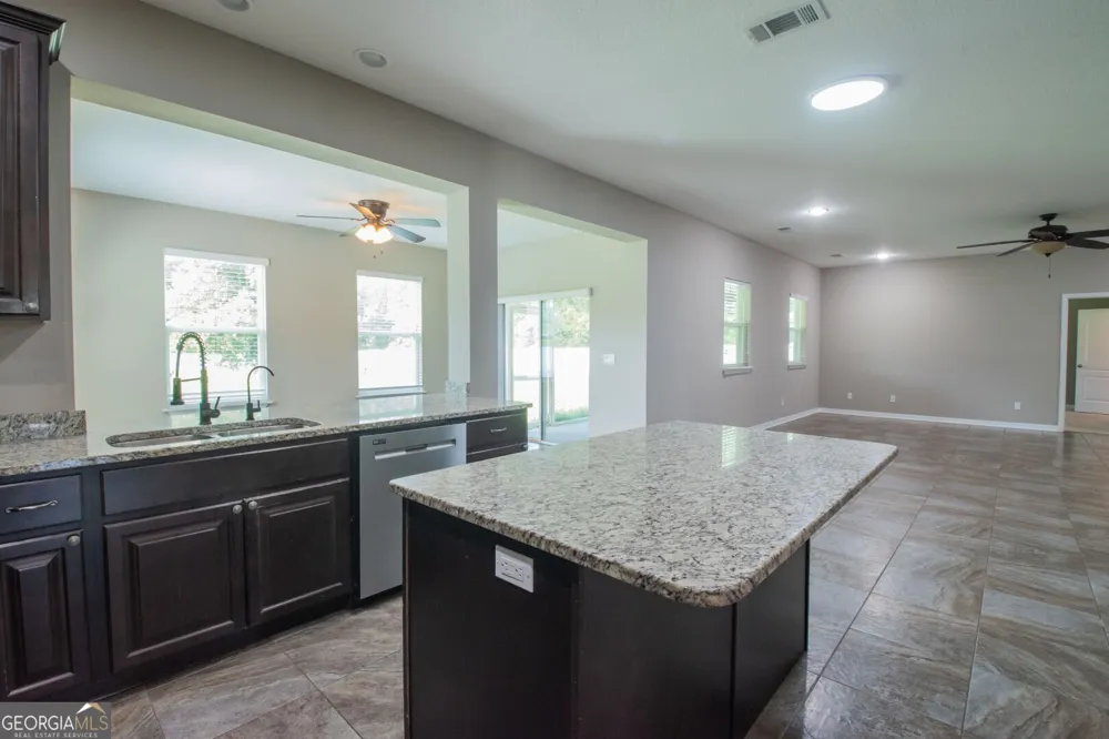 118 Walnut WAY Kingsland, GA 31548