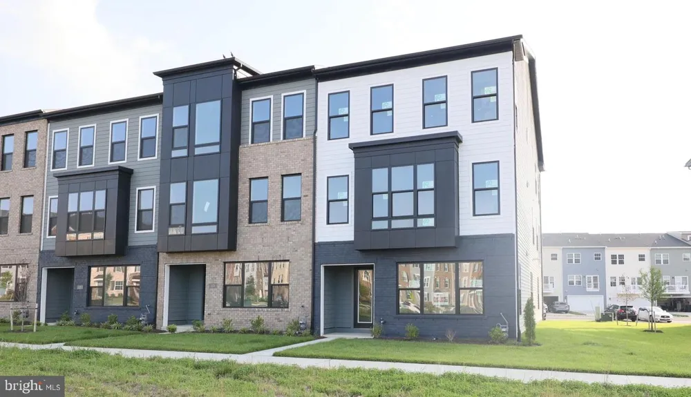 121 SUMMIT POINT BOULEVARD #15-J Bowie, MD 20716