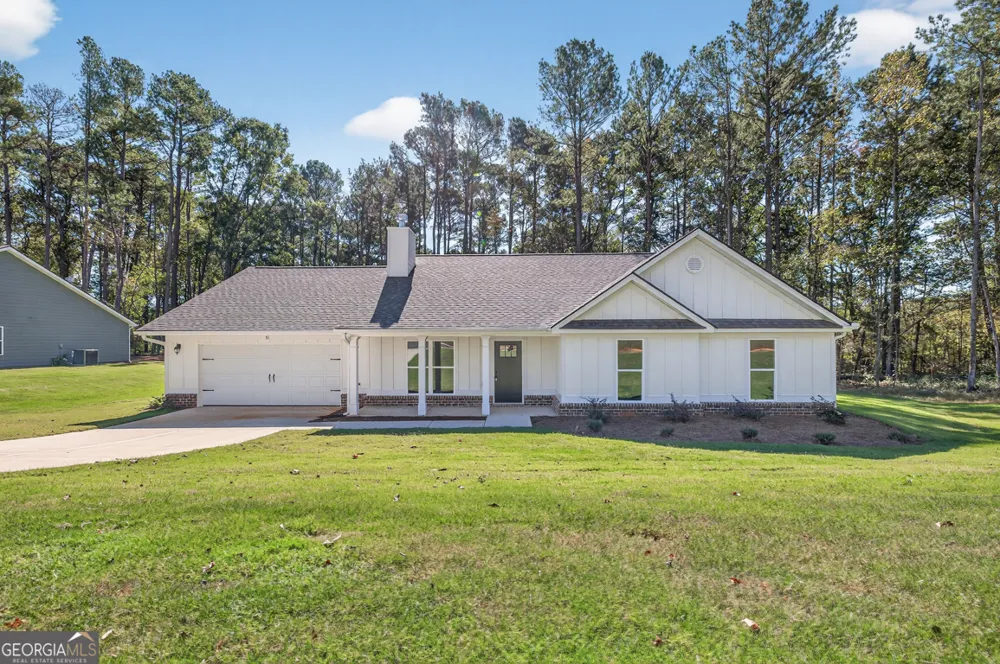 416 Seashell CT Statham, GA 30666