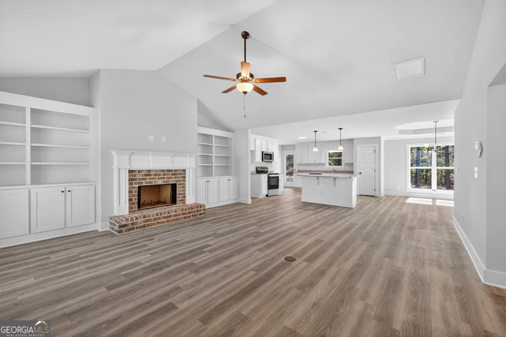 416 Seashell CT Statham, GA 30666