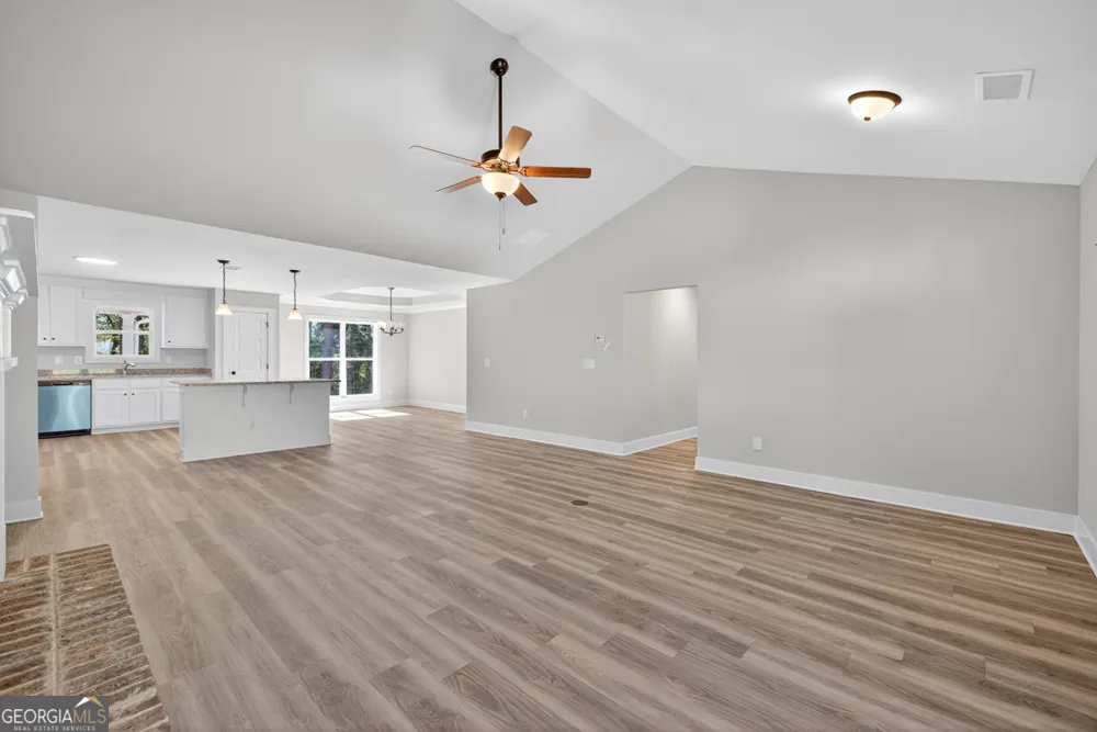 416 Seashell CT Statham, GA 30666