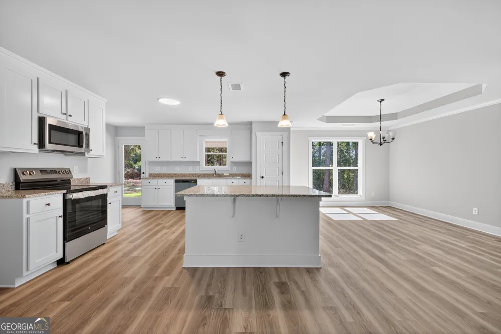 416 Seashell CT Statham, GA 30666