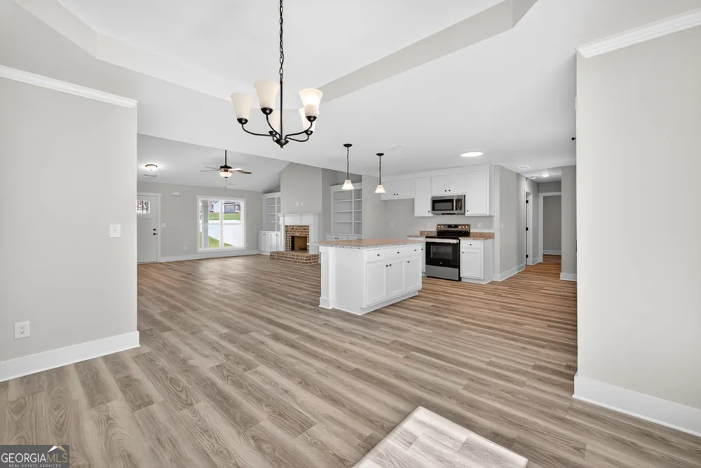 416 Seashell CT Statham, GA 30666