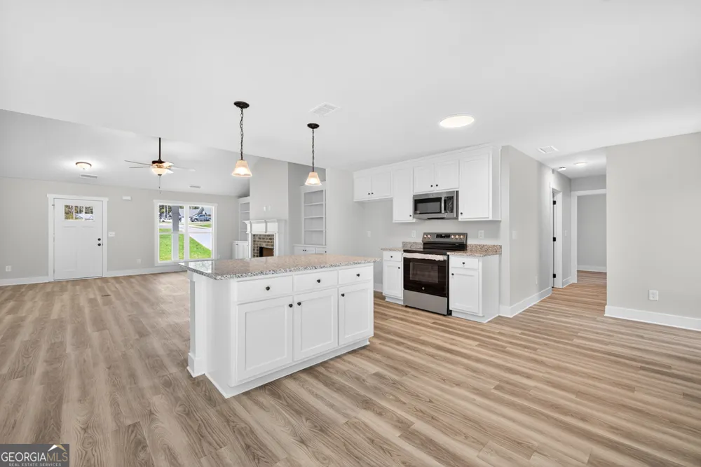 416 Seashell CT Statham, GA 30666