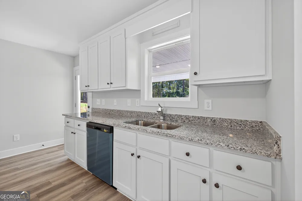 416 Seashell CT Statham, GA 30666