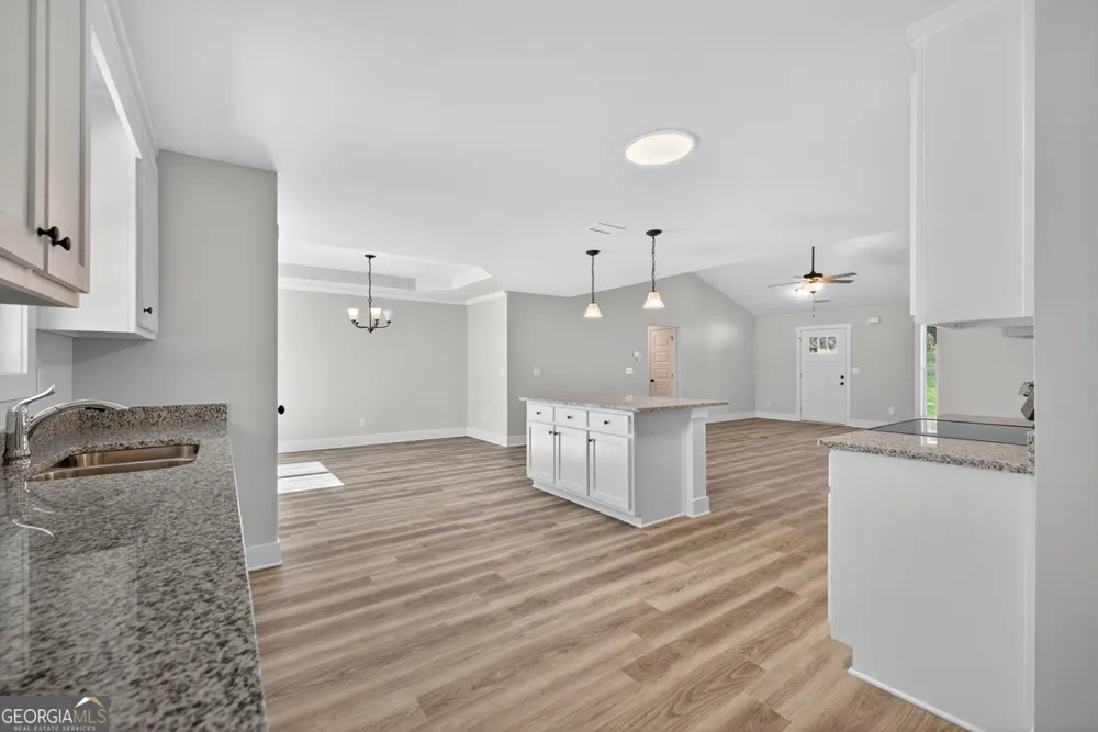 416 Seashell CT Statham, GA 30666