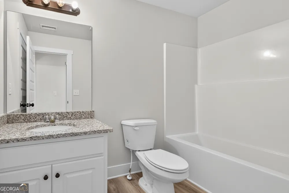416 Seashell CT Statham, GA 30666