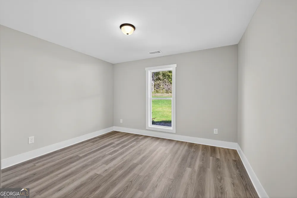 416 Seashell CT Statham, GA 30666