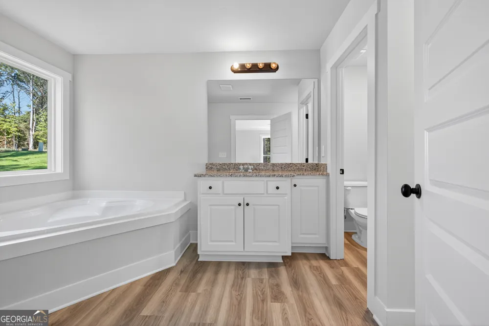 416 Seashell CT Statham, GA 30666