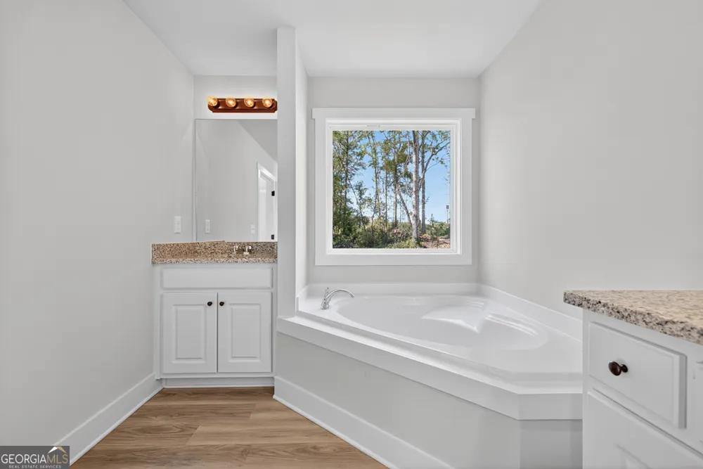 416 Seashell CT Statham, GA 30666