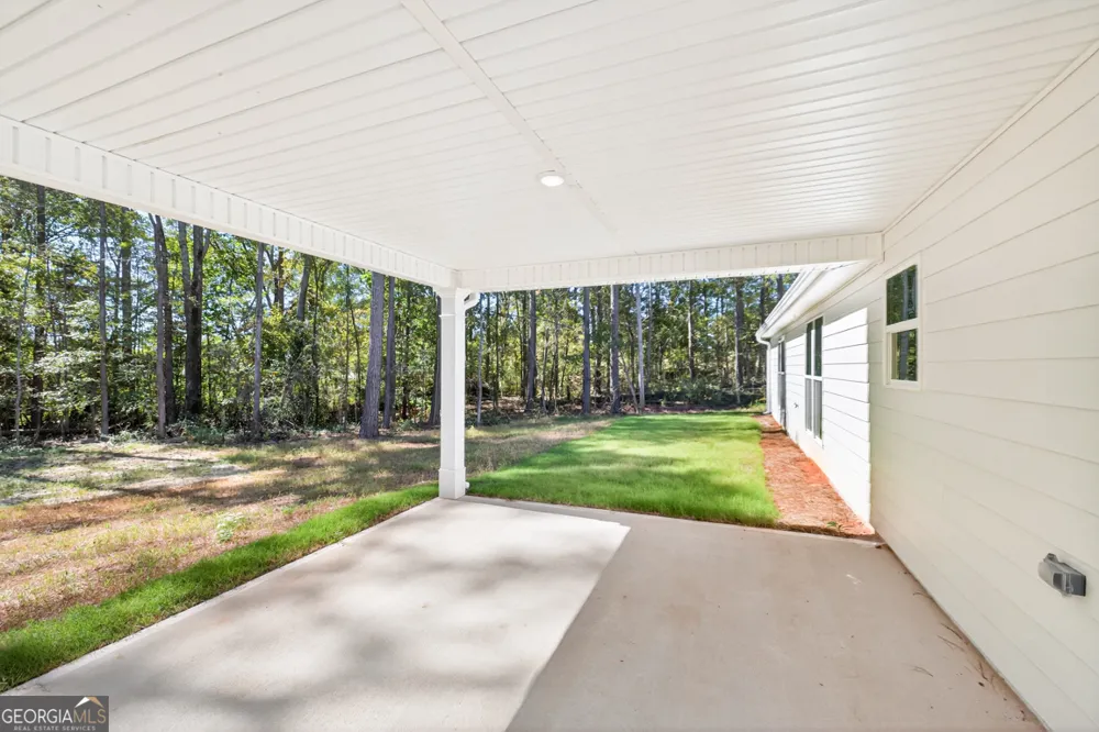 416 Seashell CT Statham, GA 30666
