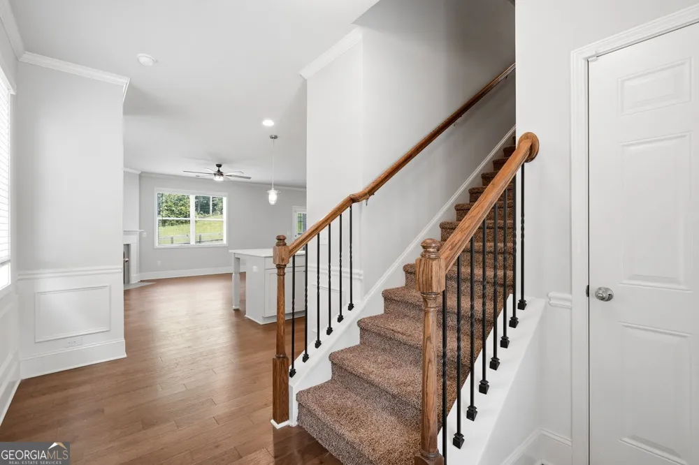 6464 Crosscreek LN Flowery Branch, GA 30542