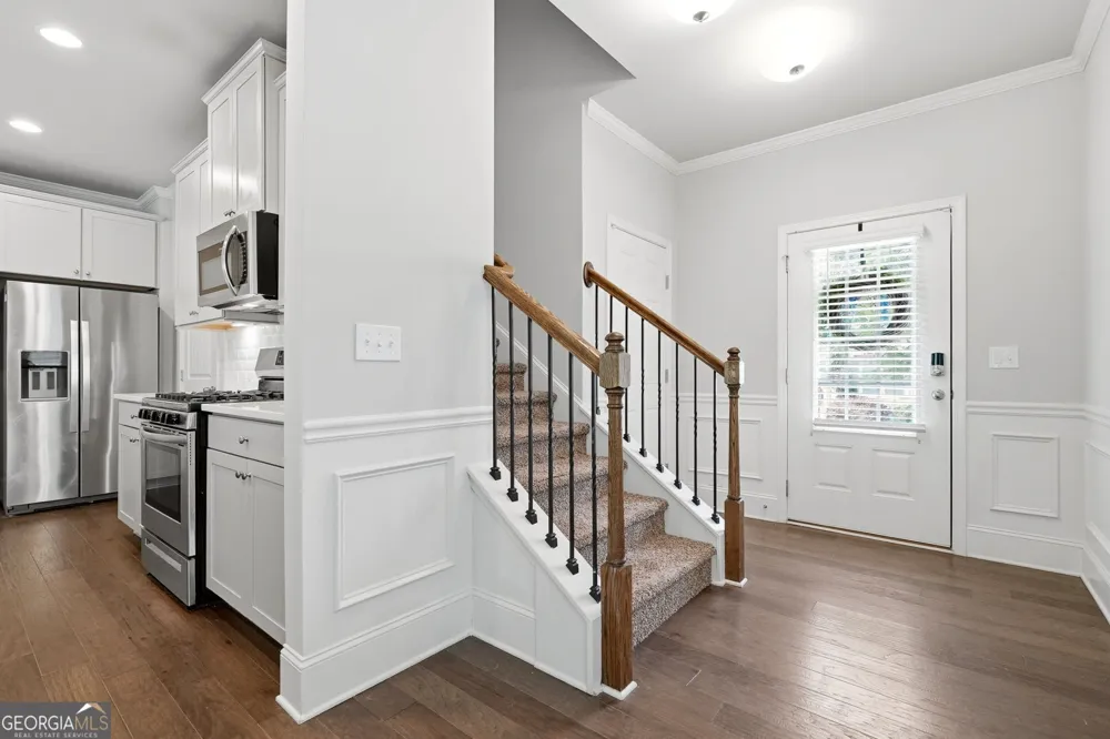 6464 Crosscreek LN Flowery Branch, GA 30542