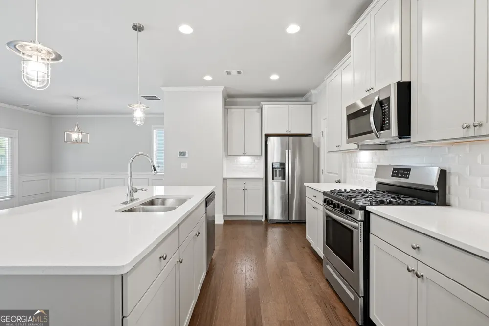6464 Crosscreek LN Flowery Branch, GA 30542