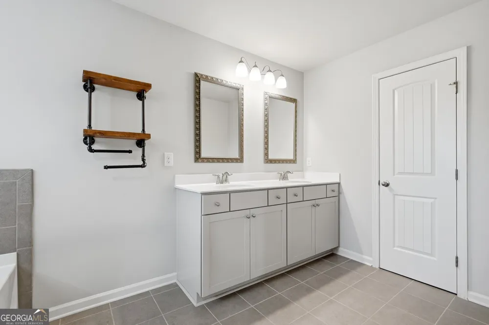 6464 Crosscreek LN Flowery Branch, GA 30542