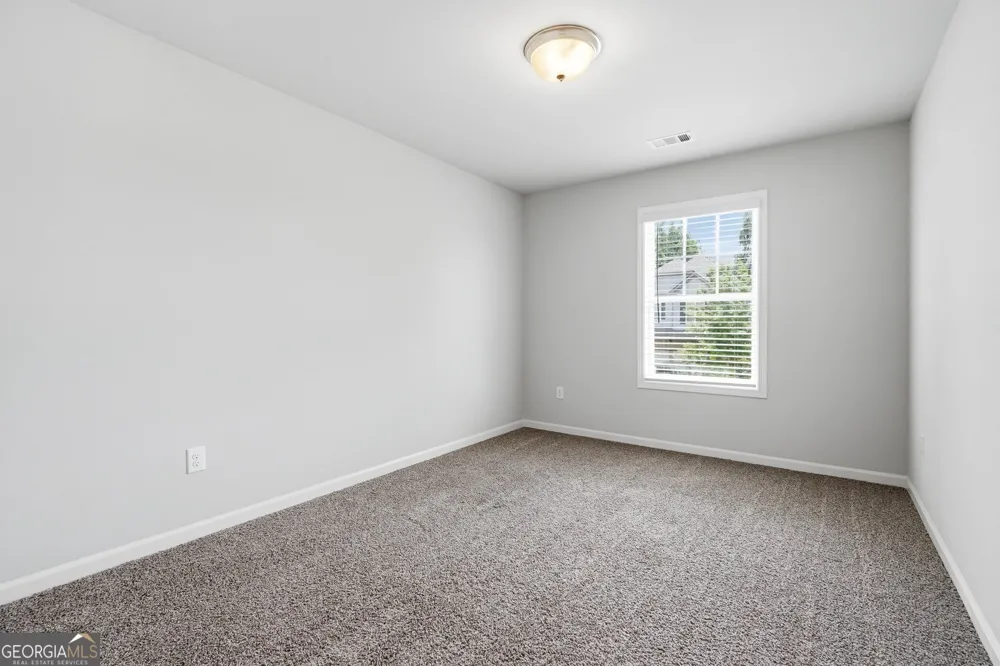 6464 Crosscreek LN Flowery Branch, GA 30542