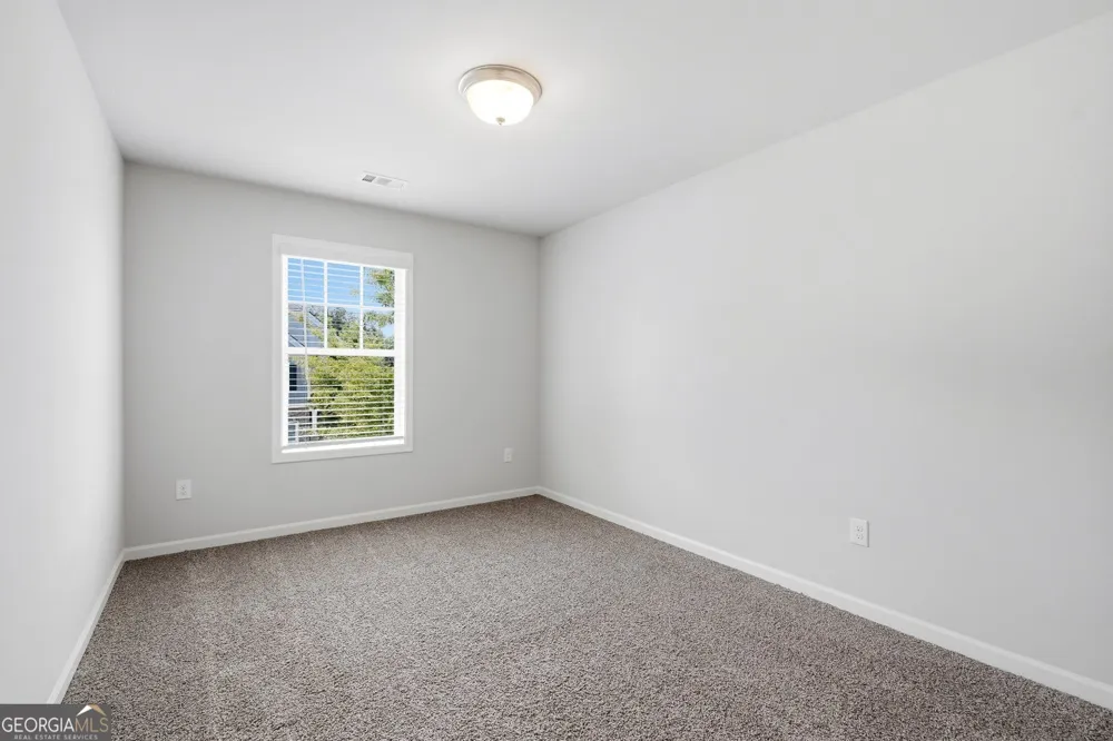 6464 Crosscreek LN Flowery Branch, GA 30542