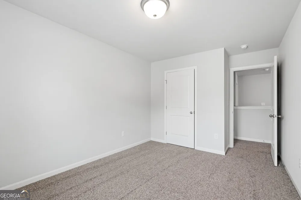 6464 Crosscreek LN Flowery Branch, GA 30542