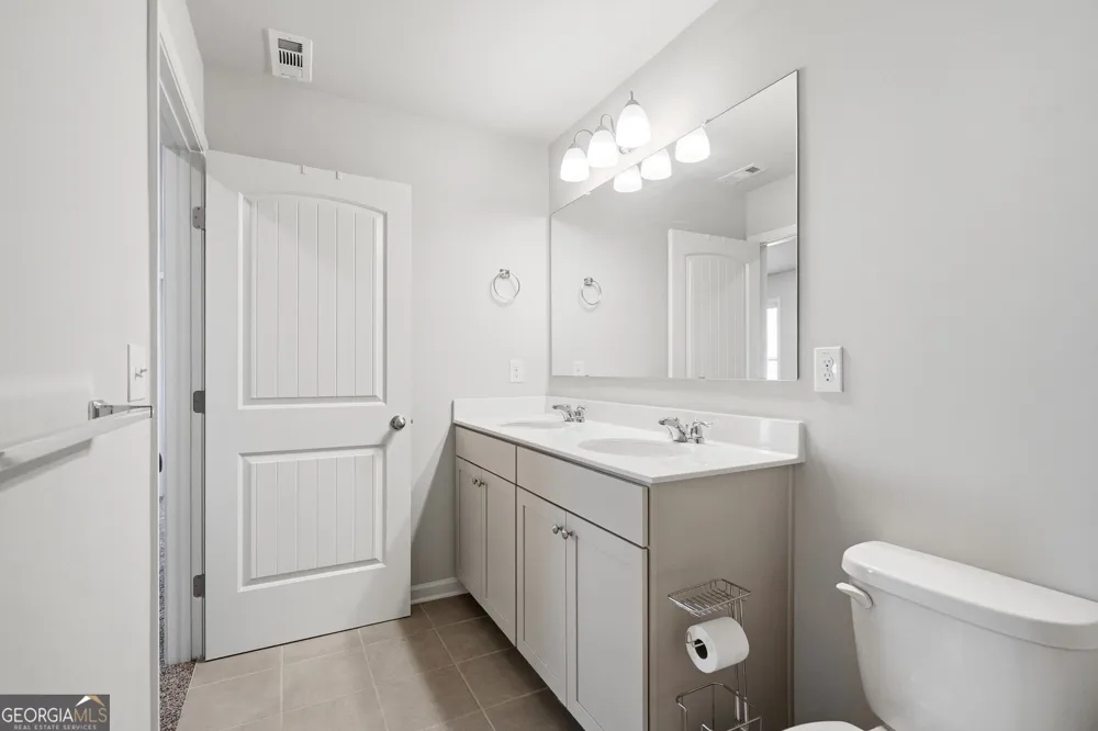 6464 Crosscreek LN Flowery Branch, GA 30542